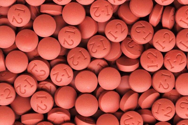 Ibuprofen có thể khiến bệnh nhân tim mạch chảy máu nghiêm trọng. 