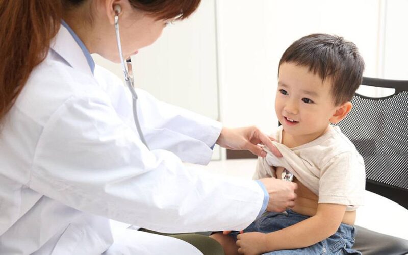 Vì không có triệu chứng điển hình hậu COVID ở trẻ em, do đó không có biện pháp điều trị kiểu mẫu nào phù hợp với tất cả bệnh nhân.